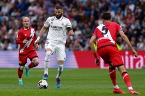 西甲赛程吃紧；皇家马德里赛后绝杀压哨；引发热议；高层口径保持一致