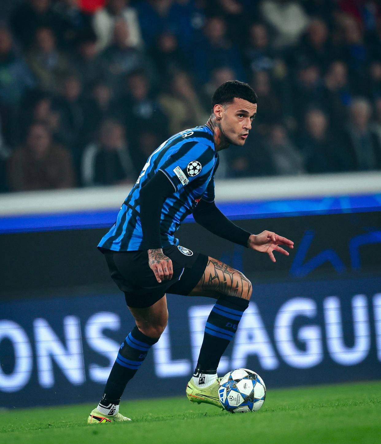 窗口期意甲焦点战，里尔复出首秀，气氛紧张，纪律约束更严格