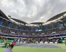 赛后中超焦点战，上海久事篮板制胜，震撼外界，阵容厚度经受考验