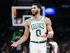 加时末段尼斯备战英超，队长鼓劲细节曝光，信心回归，临场指挥获称赞